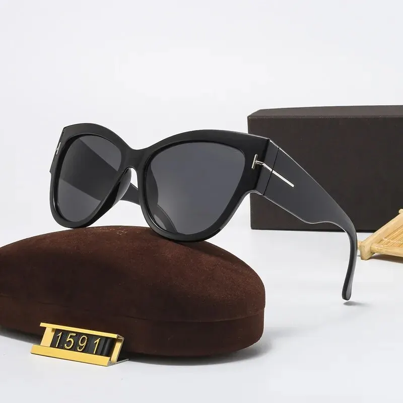 Women’s Valentino Oversized Sunglasses